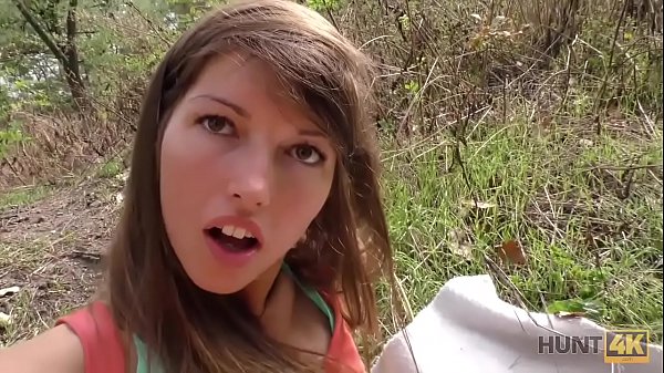 CHASSE4K. Le sexe anal pour de l'argent est exactement ce que désire une jeune coquette