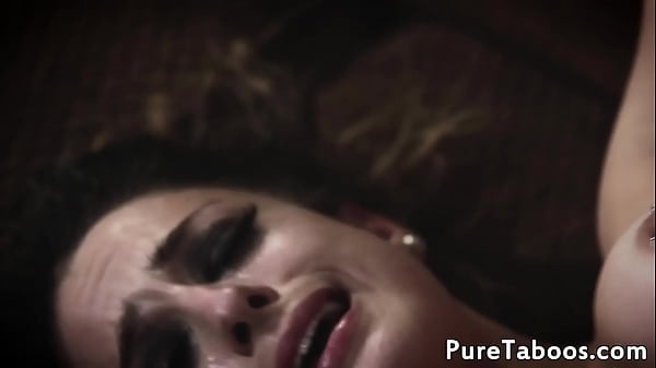 Sexy von Stiefbruder gefickt