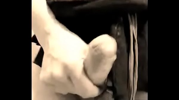 NATTI CDzinha shows her ass and cock