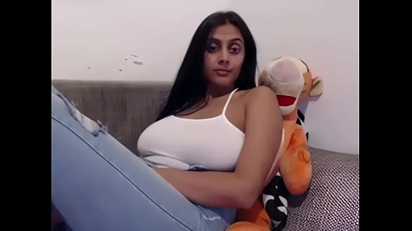 饥渴的 priya desi 应召女郎在线网络摄像头