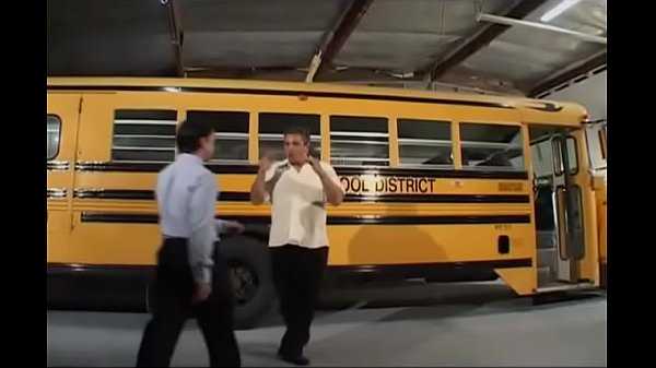 Una bella amatrice si fa riempire la dolce figa con un grosso cazzo