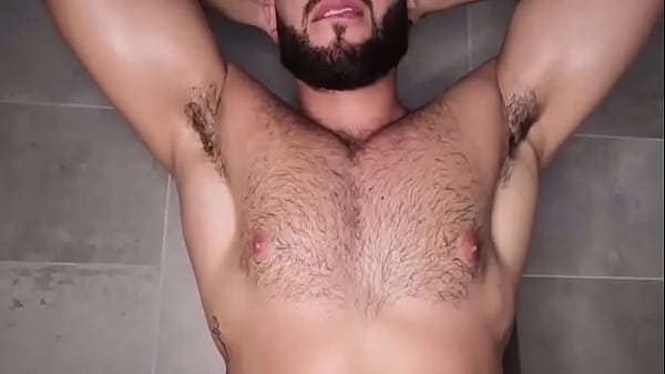 Ragazzi sexy che mostrano le ascelle (compilation 1)