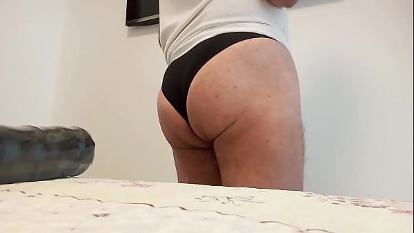 Adoro inserir um consolo grande e grosso, tipo pau de cavalo, que delícia @!!!!