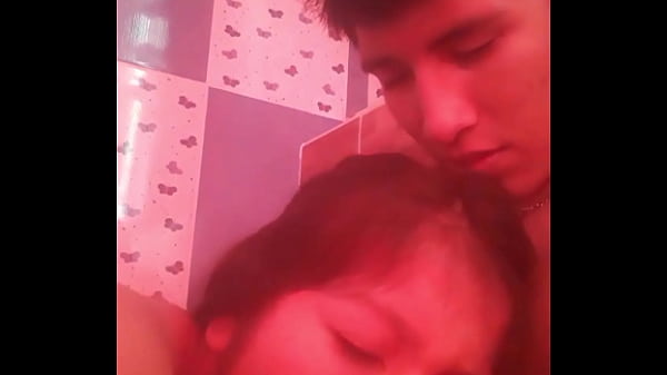 Fan de Shakira mamando verga despu&eacute_s del concierto