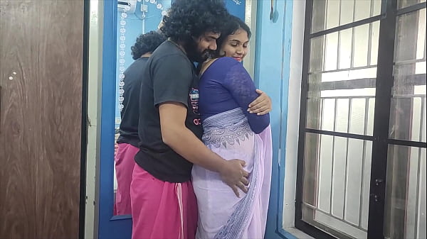 Étudiante coquine ayant une baise anale