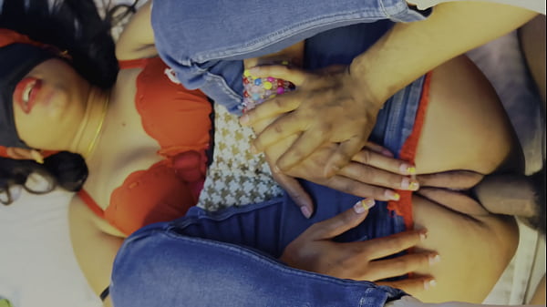 Nóng Ấn Độ cô gái lần đầu tiên quan hệ tình dục