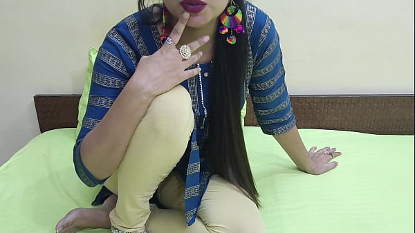 Irmão indiano fodeu sua irmã sexy saarabhabhi6 no quarto áudio hindi