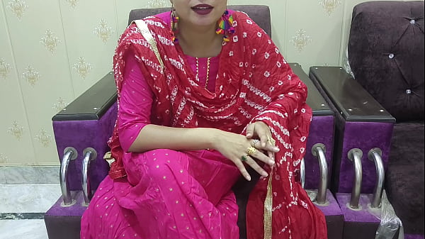 Mastram La plus belle enseignante indienne la plus chaude se fait baiser par son jeune élève en l'appelant pour des cours à la maison, un vrai jeune amateur fait maison, une vidéo de sexe audio en hindi complète