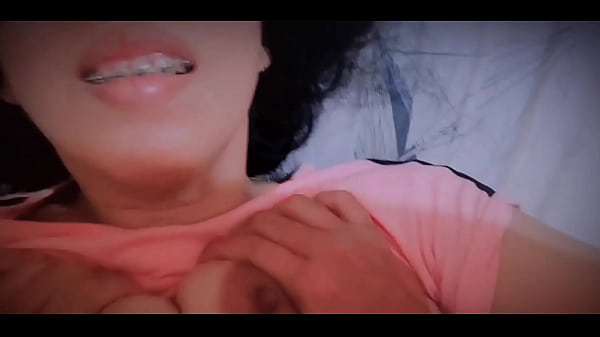 La estudiante y su hermanastro llegaron tarde a clase, por lo que deciden hacer un casting porno adolescente de mamada amateur para su audición en Colombia. REAL CASERO, Adolescente amateur.