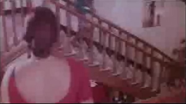 Filles séduisant un mec pour une romance sauvage