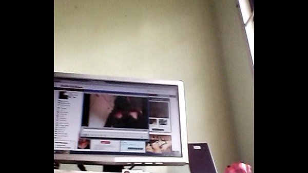 Un uomo arrapato ha bisogno di sesso vero, parte 02