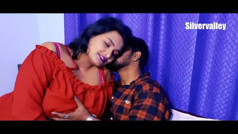 La ragazza indiana mantiene due fidanzati (2022) cortometraggio hindi senza censura